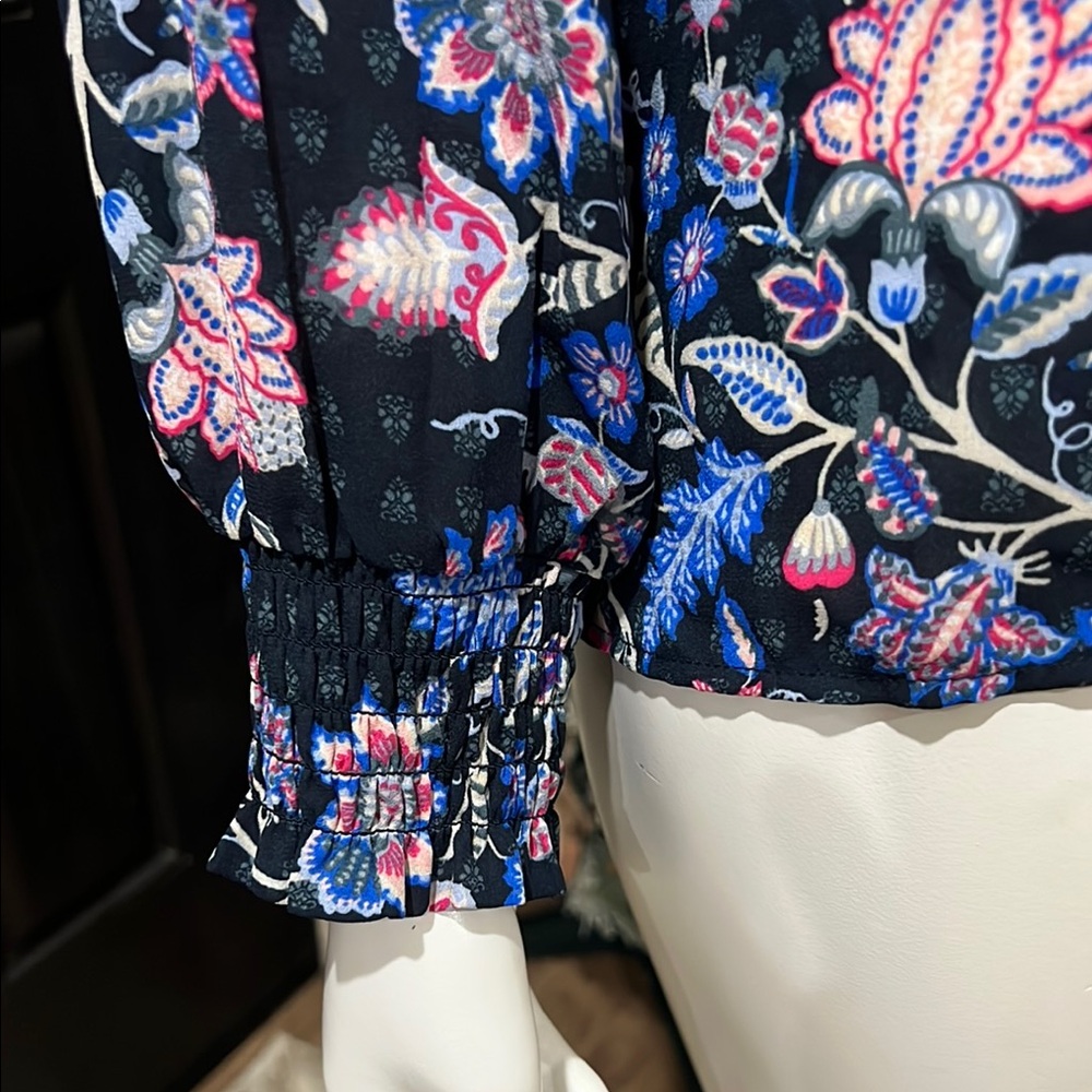 Floral Print Women's Top - Black and Pink LOFT NWT Medium #EE - Picture 3 of 5